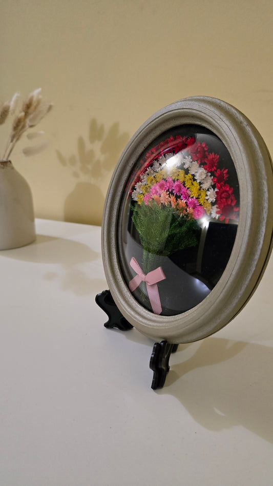 G004 Tablou rotund realizat manual cu flori naturale conservate