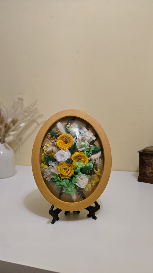 D046 Tablou floral oval cu trandafiri galbeni – flori naturale criogenate