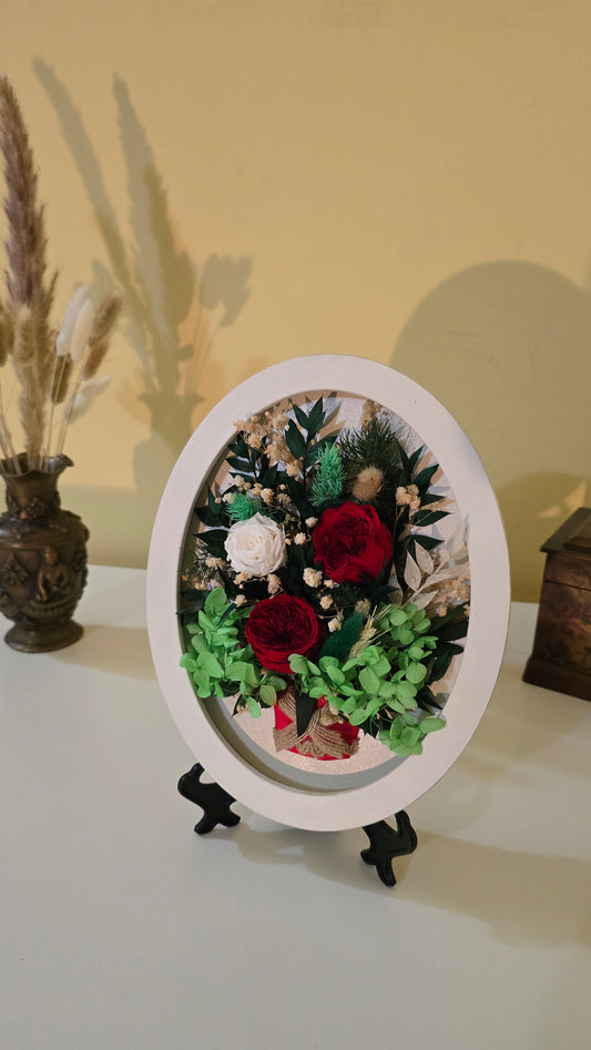 D037 Tablou oval cu flori naturale conservate – eleganță în detalii