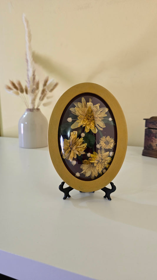 D032 Tablou oval cu flori naturale conservate – eleganță în detalii