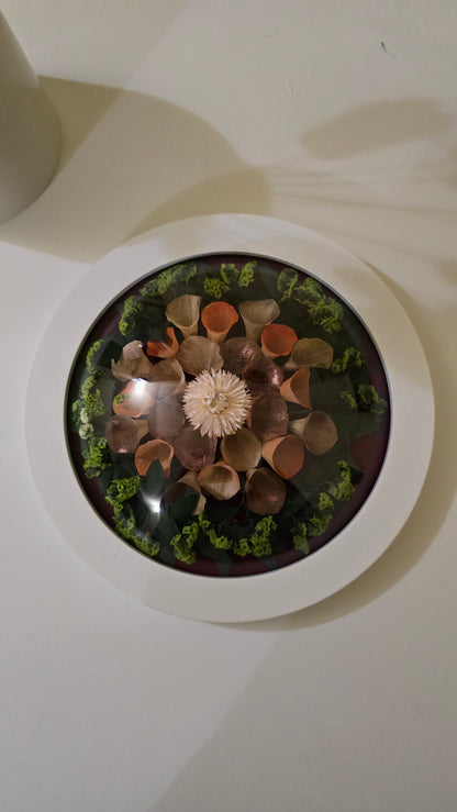 G009 Tablou rotund reqlizat manual cu flori naturale conservate