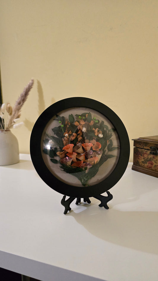 D007 Tablou rotund realizat manual cu flori naturale conservate