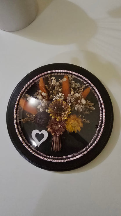 D001 Tablou rotund cu flori naturale conservate – eleganță în detalii