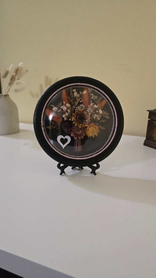 D001 Tablou rotund cu flori naturale conservate – eleganță în detalii