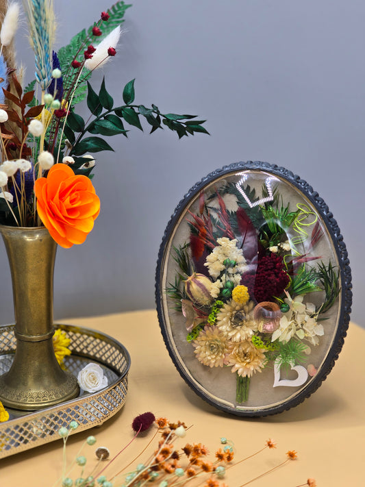 D014 Tablou oval cu flori naturale