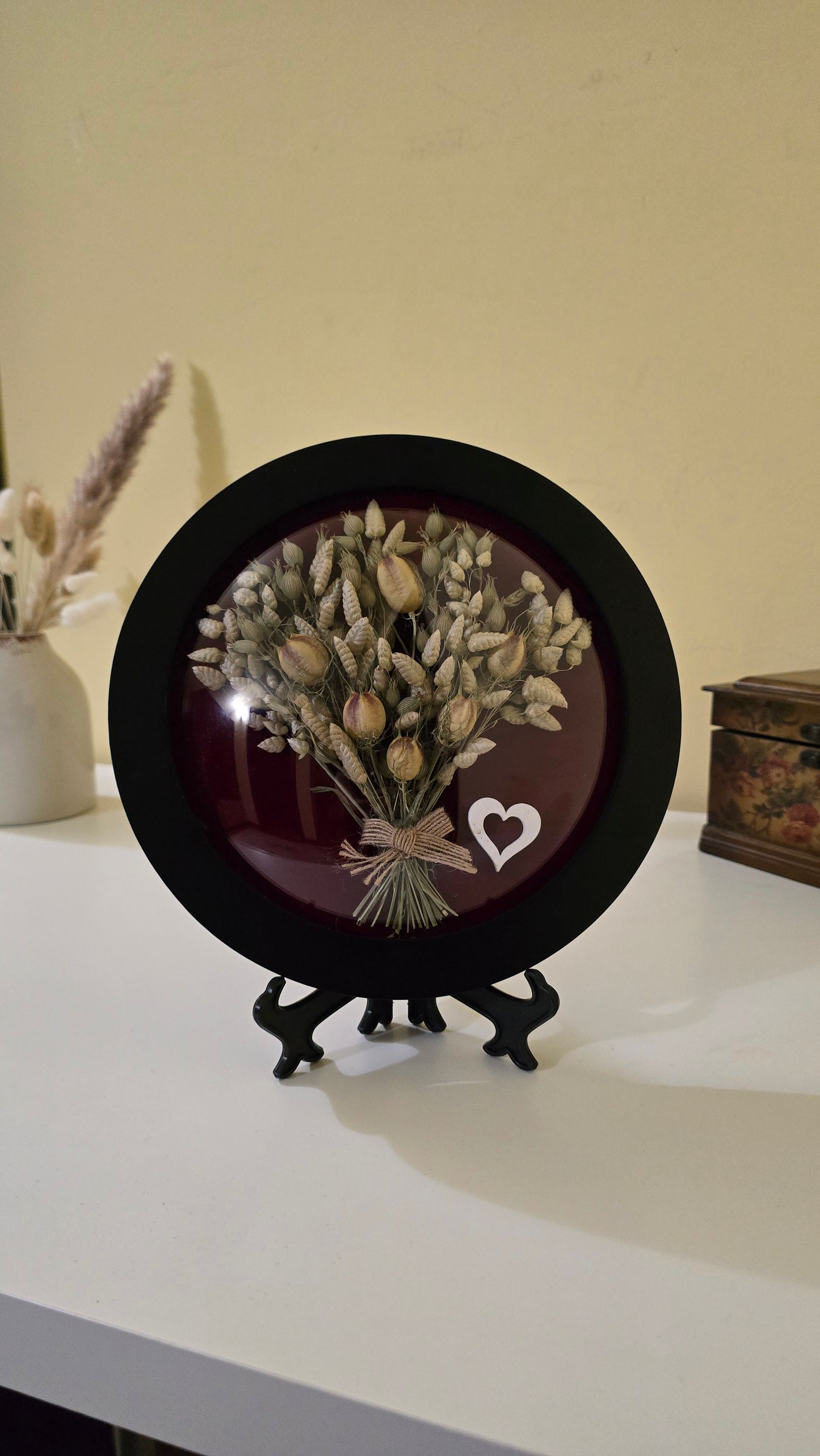 G005 Tablou decorativ, realizat manual cu flori naturale conservate