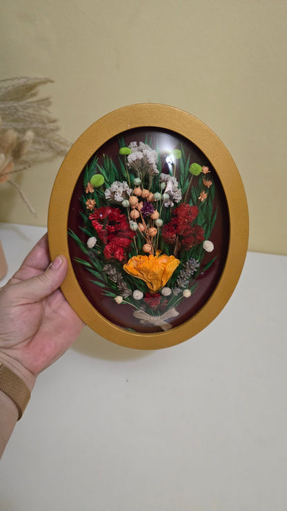 Tablou floral oval cu flori naturale conservate – 25 x 20 cm
