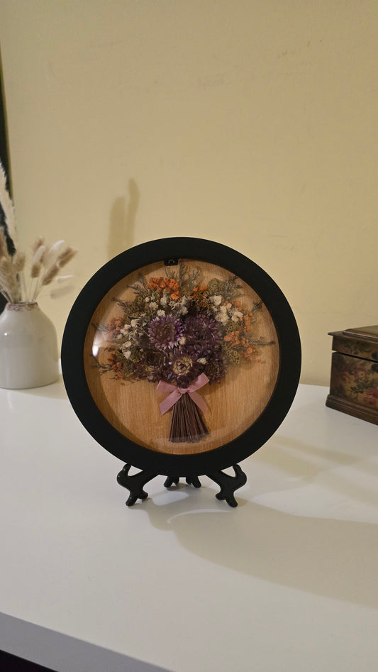 D008 Tablou rotund cu flori naturale conservate – eleganță în detalii